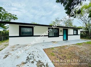 2304 119th St, Seminole, FL 33778