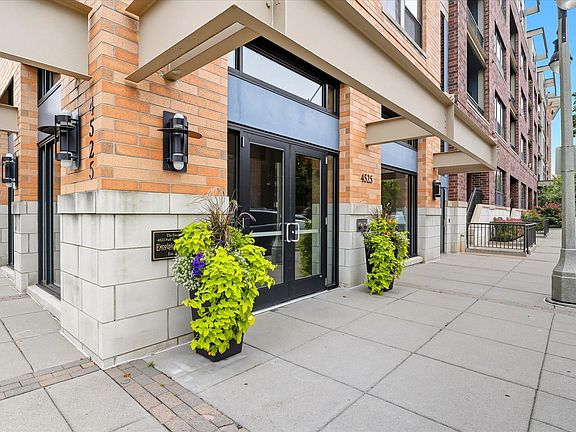 2nd image of 4525 Park Commons Dr Unit 520