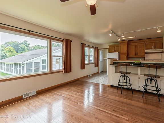 5th image of 4270 Birch Dr