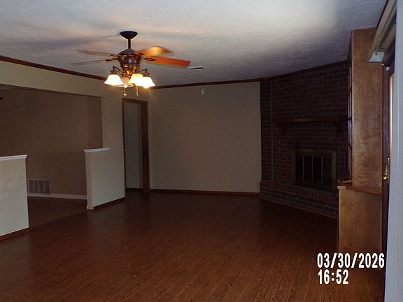 4th image of 211 SW Crystal Hills Dr