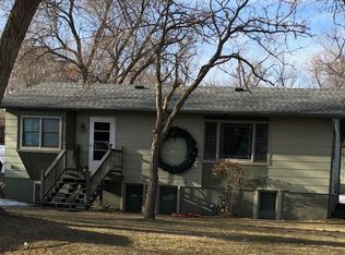 409 3rd St NW, Watford City, ND 58854