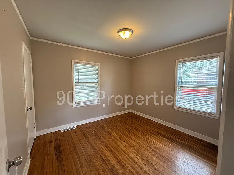 4850 Flamingo Rd — Photo 11
