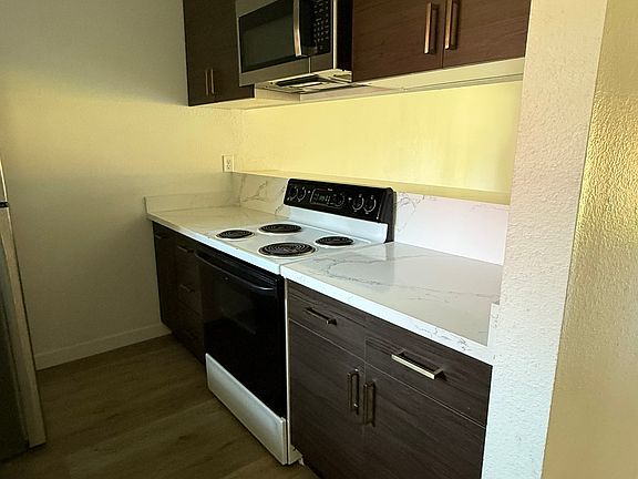 5th image of 12015 108th Avenue Ct E