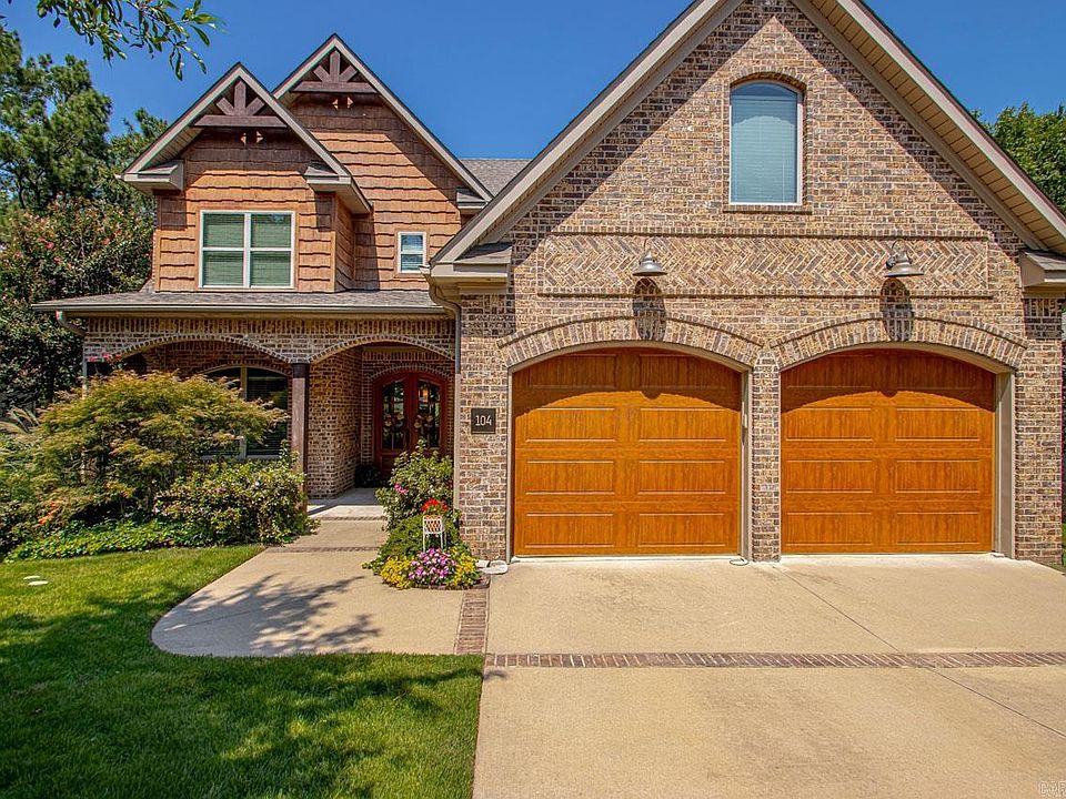 1st image of 104 Cove Creek Ct