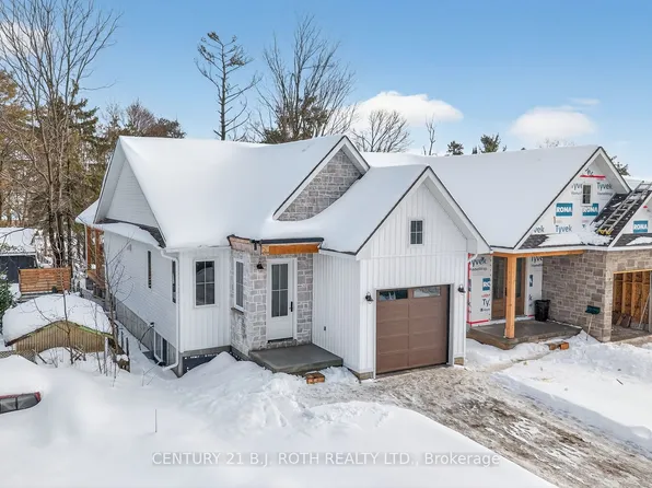 75 Vancouver St, Barrie, ON L4M 4M5