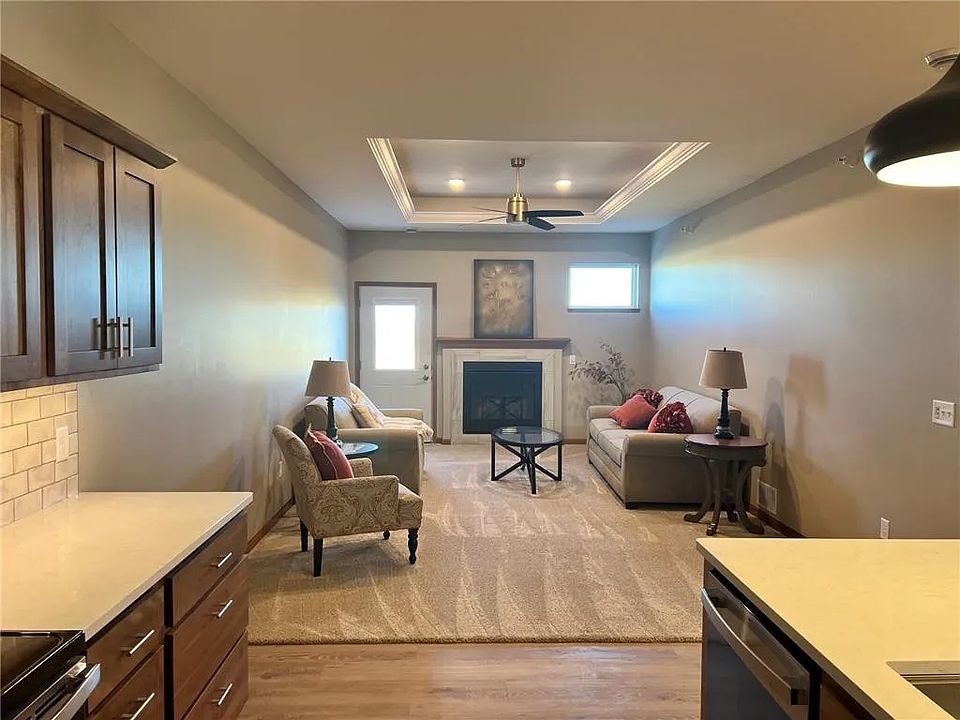 2nd image of 3106 Bassett Dr