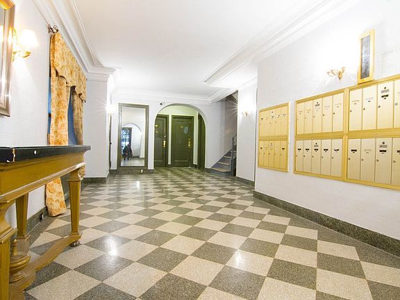 2nd image of 133 W 71st St APT 8A