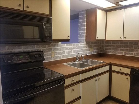 5th image of 6235-1 Woodbine St