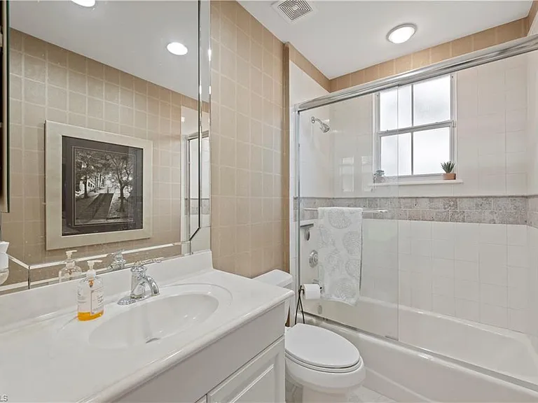 2809 Tiburon Blvd E #2 — Photo 14