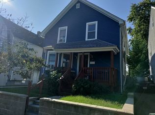 44 Westwood Ave, Cranston, RI 02905