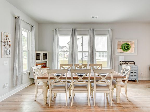 5th image of 246 Woodland Oak Way