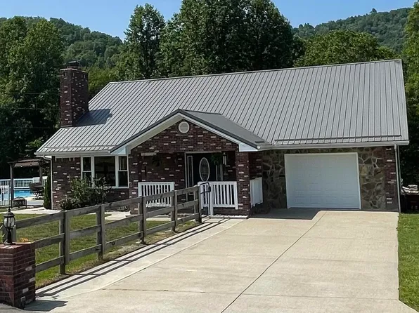 699 Steven Ln, Williamsburg, KY 40769