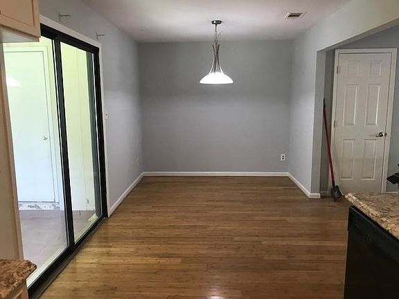 4th image of 1282 Britain Dr