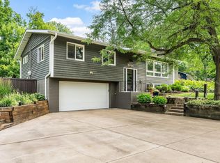 5754 Oakview Ln, Minnetonka, MN 55345