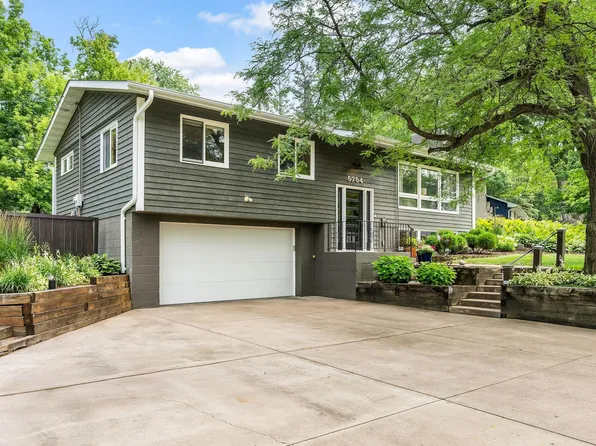 5754 Oakview Ln, Minnetonka, MN 55345