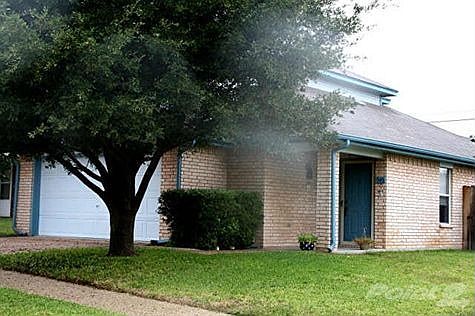 3rd image of 545 Majestic Park Ln