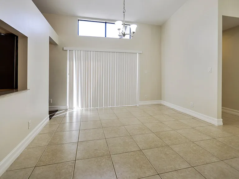 21020 Woodspring Ave — Photo 6