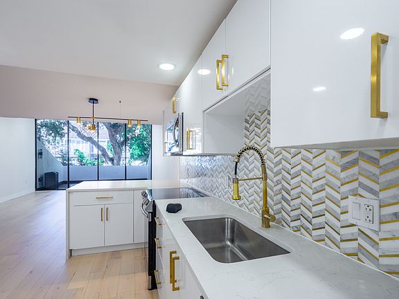 5th image of 1509 S Bay Villa Pl