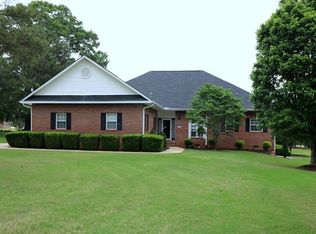 405 Oakmonte Cir, Greenwood, SC 29649