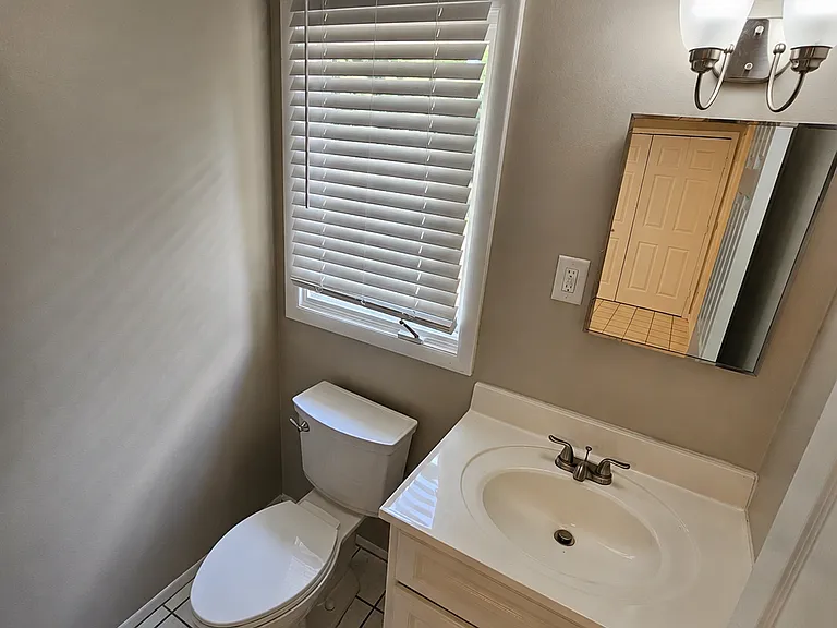 591 E Long Lake Rd — Photo 41