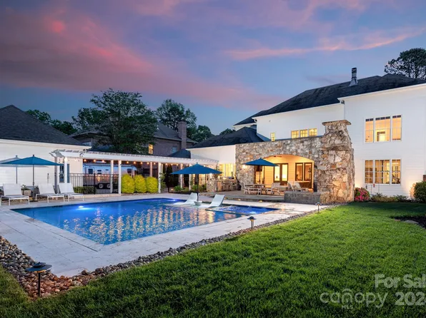 144 S Canterbury Rd, Charlotte, NC 28211