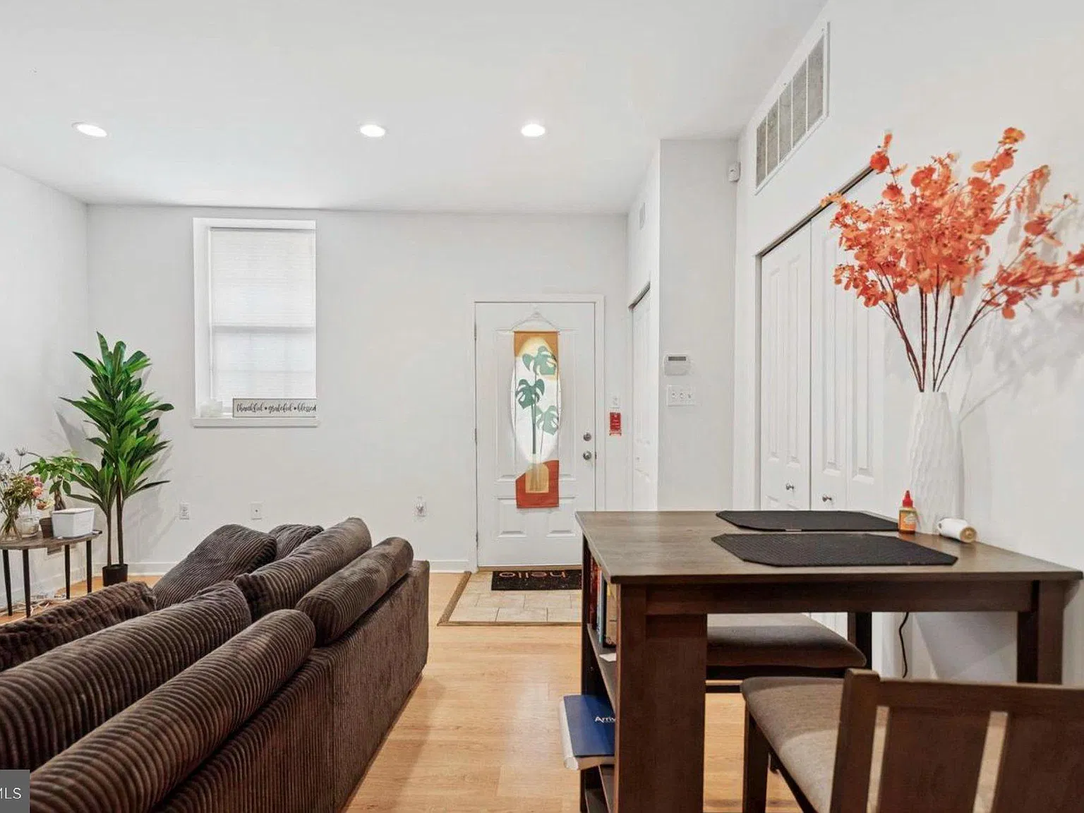 2 bed, 2.0 bath, 800 sqft, $1,900 — Photo 4