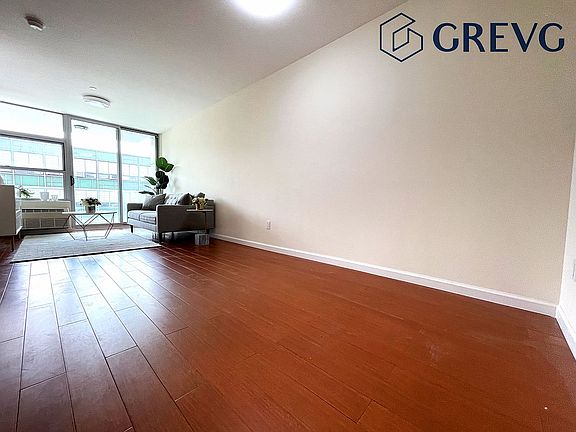 3rd image of 144-69 Barclay Ave #2D