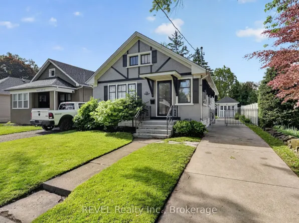 74 Saint Patrick St, Saint Catharines, ON L2R 1K3