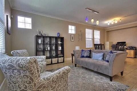 Formal living and dining