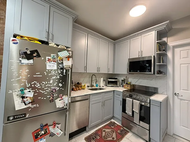 337 E 6th St #6 — Photo 4