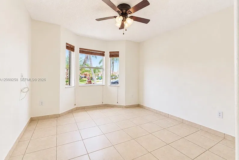 14590 SW 51st St Unit 14590 — Photo 4