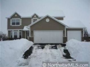 714 Riesgraf Rd, Carver, MN 55315