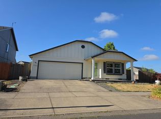 1942 Adelman Loop, Eugene, OR 97402