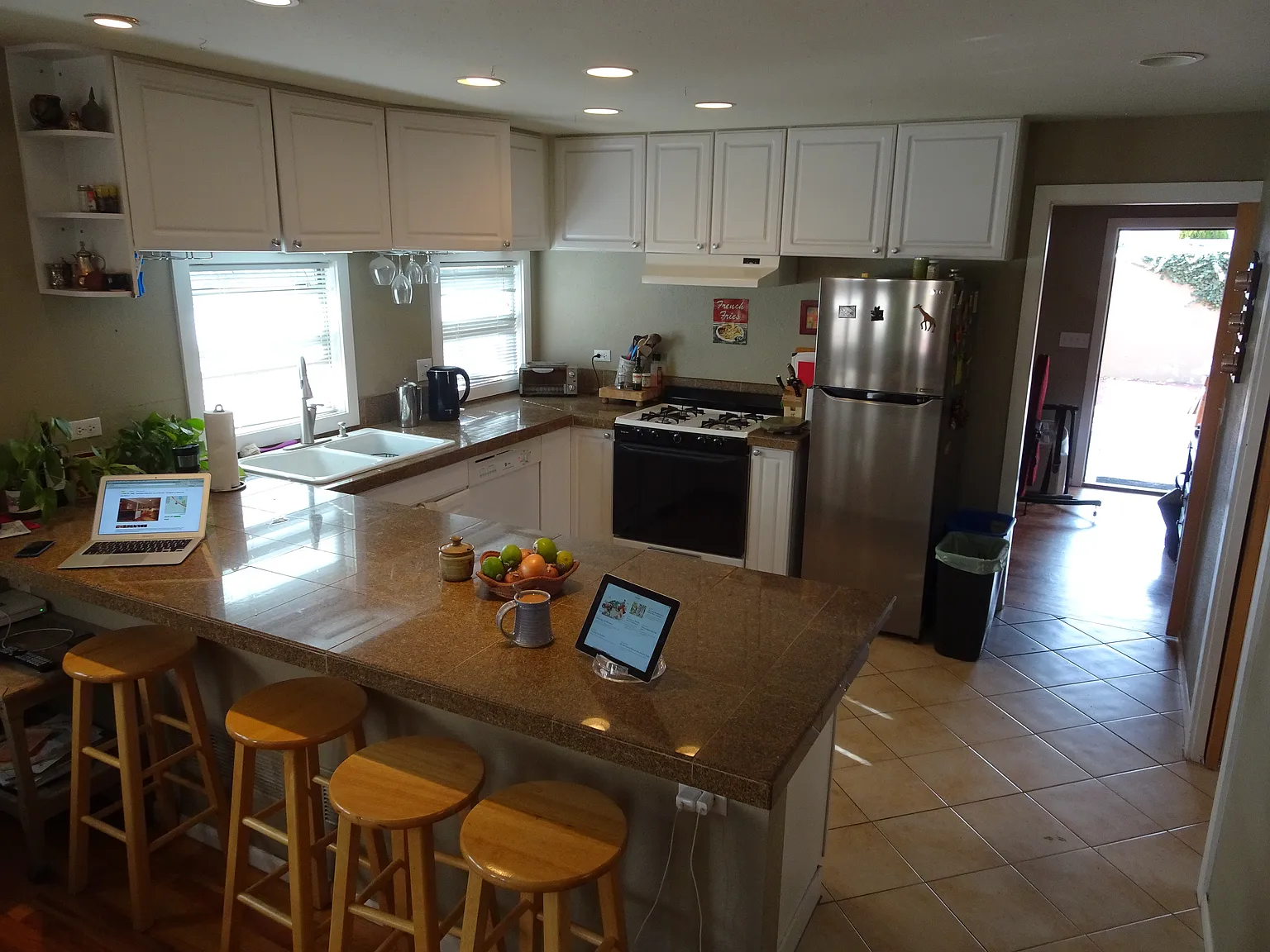 2 bed, 1500 sqft, $3,000 — Photo 3