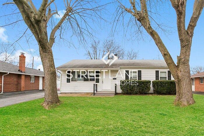 1st image of 5204 Heritage Ln