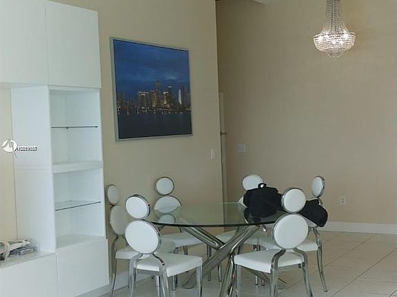 4th image of 5445 Collins Ave #Ts5