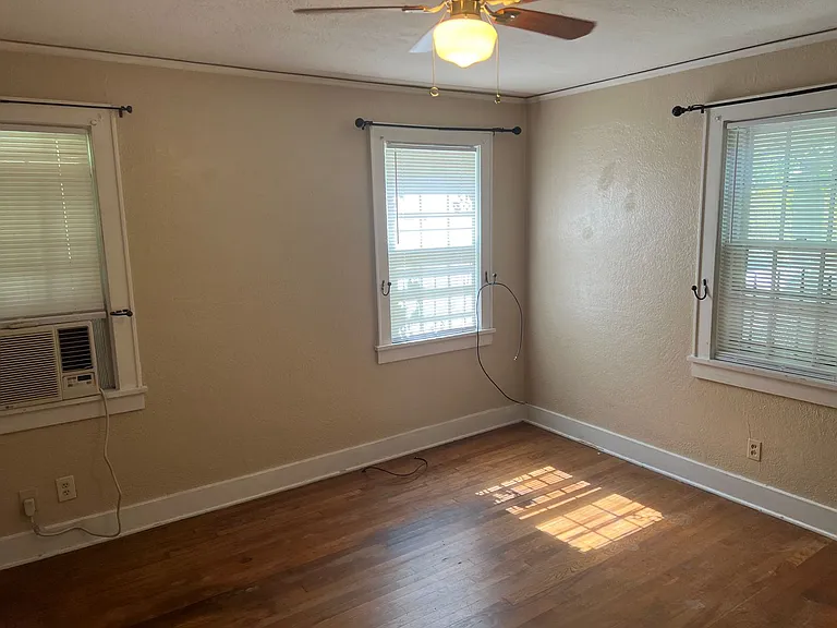 585 N Avalon St S — Photo 8