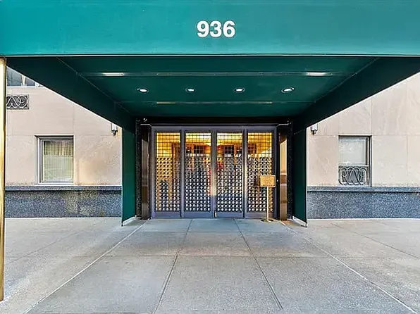 936 5th Avenue image 31 of 35
