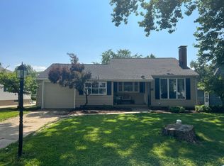 4104 N Hollyridge Cir, Peoria, IL