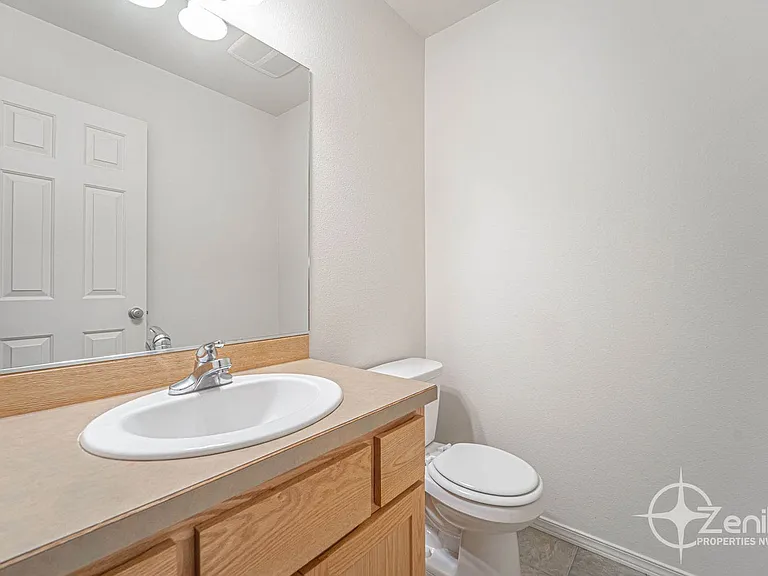 5242 N St — Photo 11