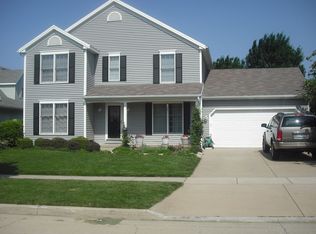 11 Valley Brook Ct, Bloomington, IL
