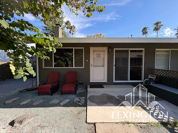 2 bed, 1.0 bath, 825 sqft, $1,825 — Photo 4