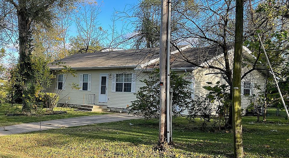 2nd image of 680 Kenoly St