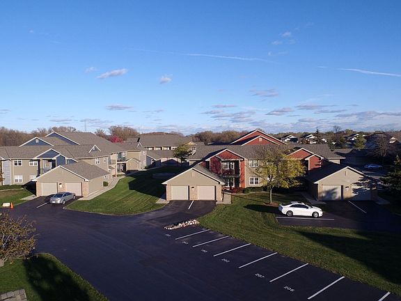 2nd image of N67W24936 Stonegate Ct #33-105