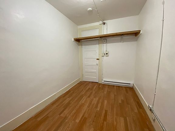 3rd image of 858 Washington St APT 30