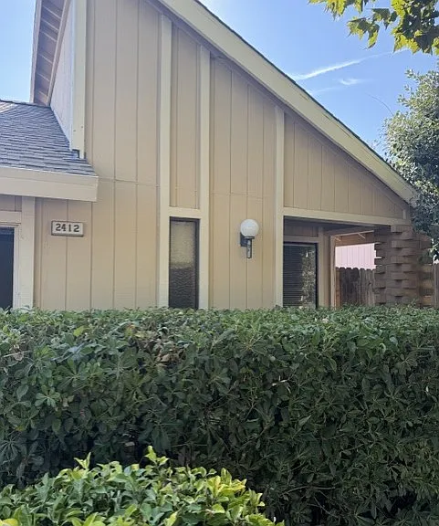 2412 Berrywood Dr #2412 — Photo 1