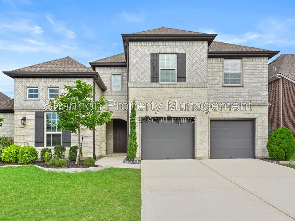 28080 Woodland Bend Way