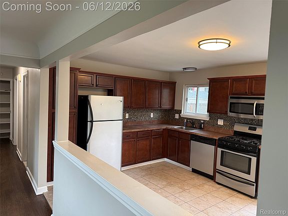 4th image of 21736 Timberidge St