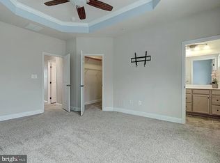 841 Blossom Dr, Hanover, PA 17331