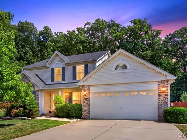 1031 Schumacher Rd, Fenton, MO 63026